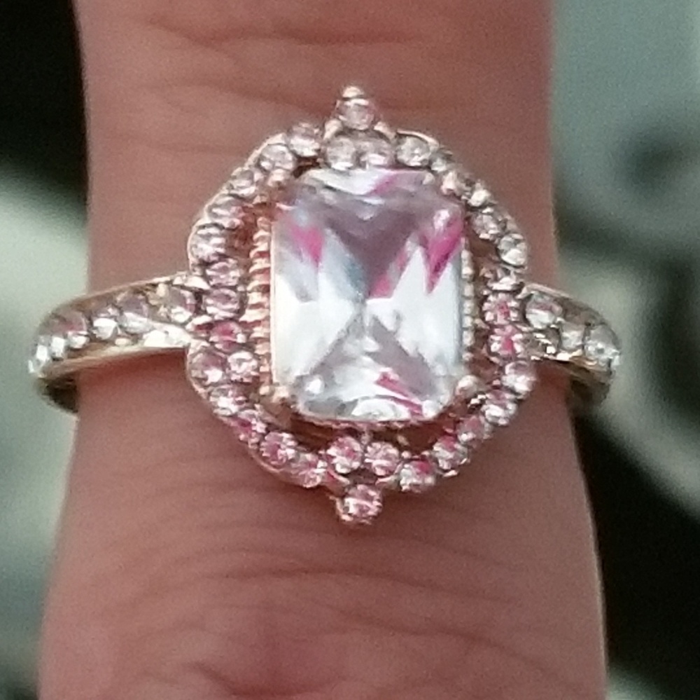 Rose Gold White Sapphire Solitaire Ring Sz 6 or 8 - Picture 2 of 9